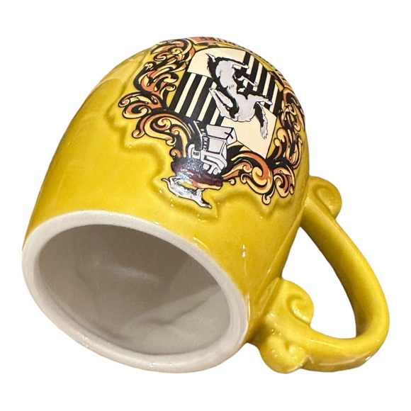 Warner Bros Studio Tour Harry Potter Hufflepuff Crest Yellow Mug - Picture 6 of 11